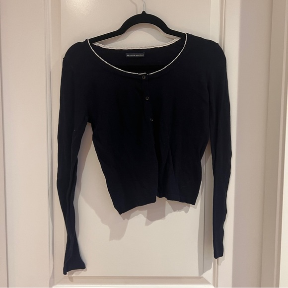 Brandy Melville Sweaters - Brandy Melville Ruffled Cardigan